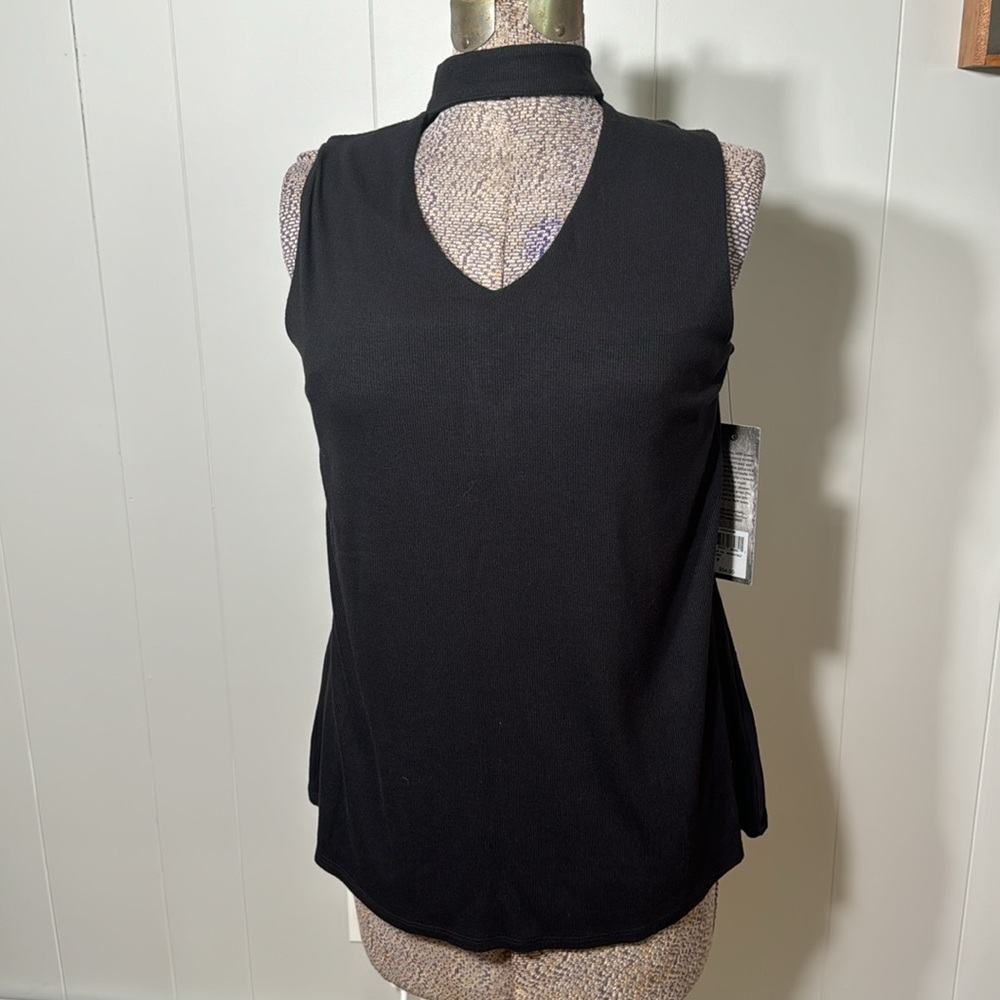 Ruff Hewn GREY NWT Womens Medium Black Tank Top V-Neck w Crew Neck Accent